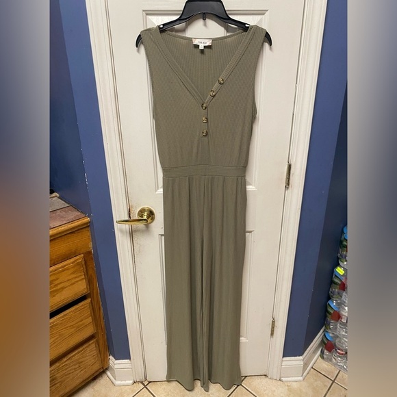 Ribbed Olive Jumpsuit witj Button detail sleeveless by Pink Rose Size L - Picture 1 of 9